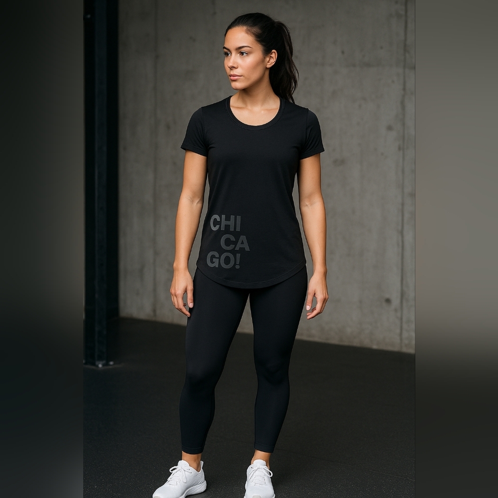 Lululemon black Chicago studio t-shirt shirt M